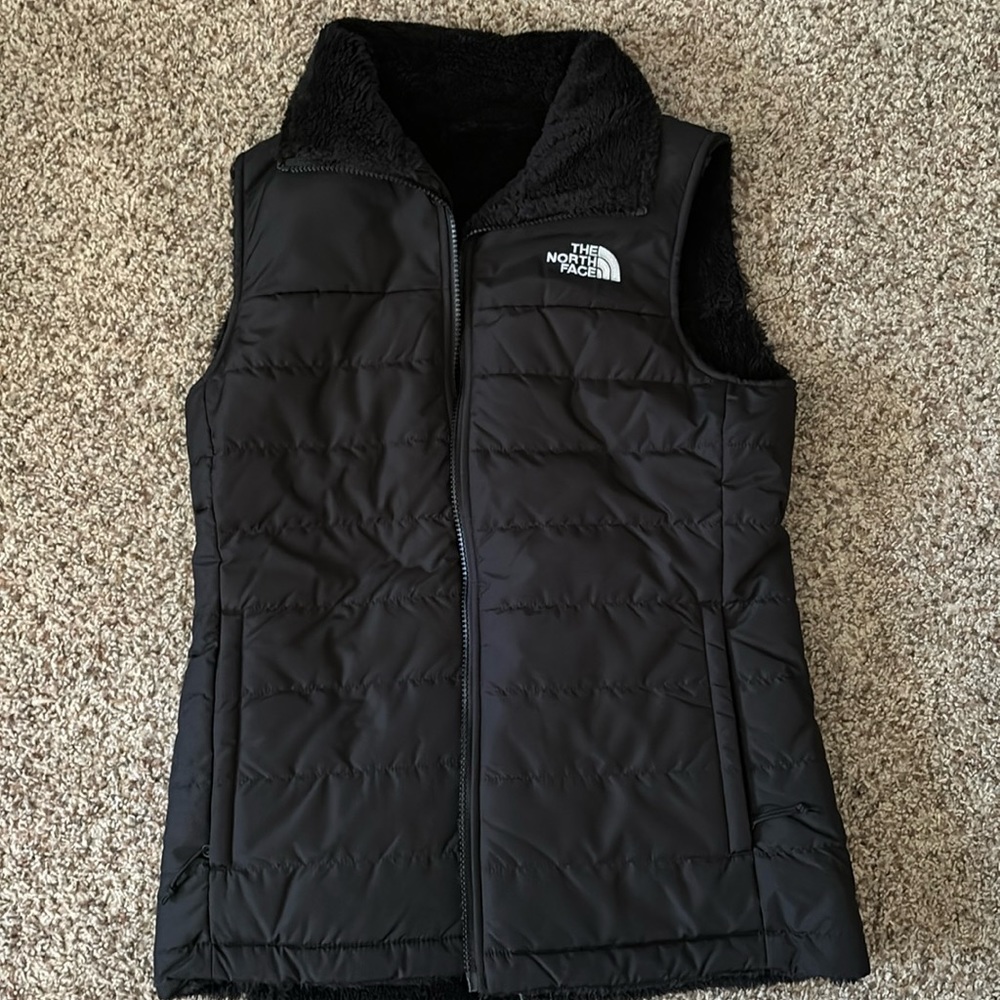 Small northface women’s reversible vest.